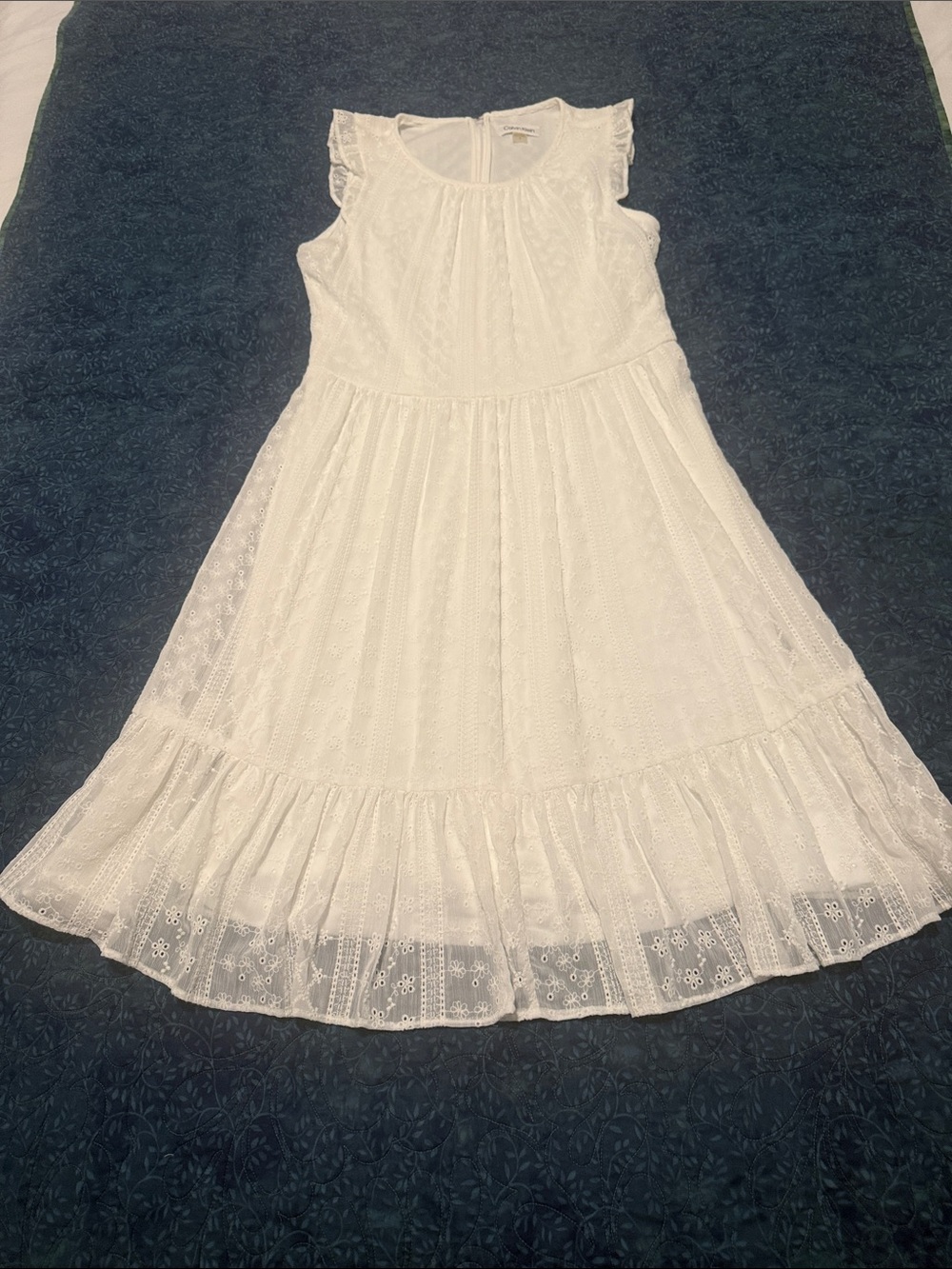 Calvin Klein White Eyelet Ruffle Dress. Lined, Beautiful! Size 8